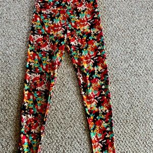 LULAROE LEGGINGS ONE-Size